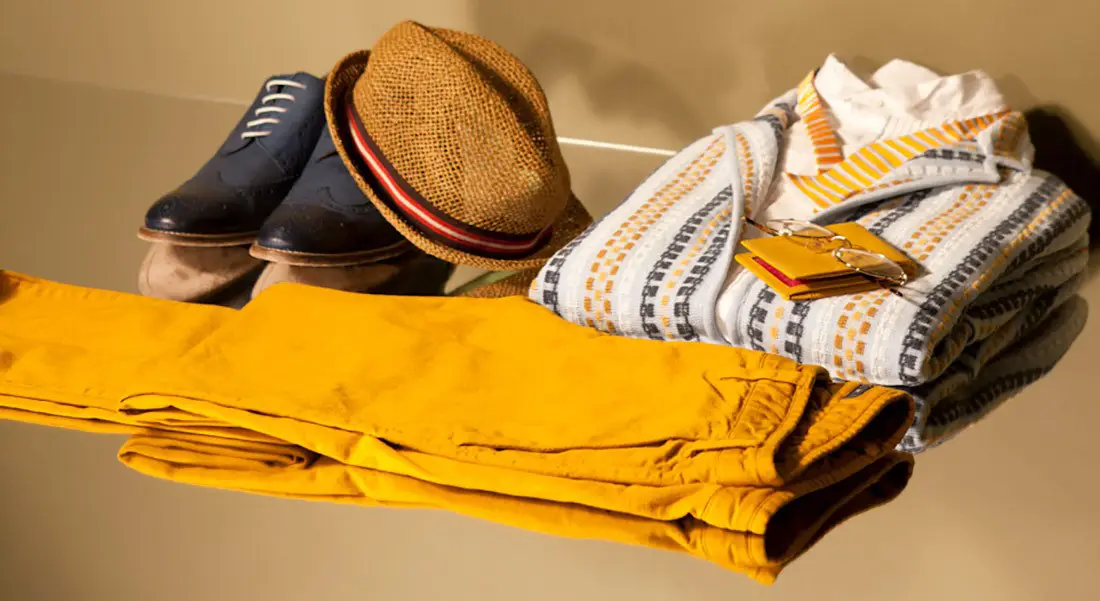 ست لباس مردانه زرذ با پیراهن اطلی بافی